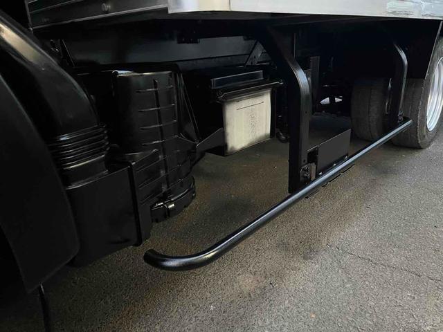 アトラストラック 　１．３５ｔ　はね上げゲート　階段付き　外装仕上げ済み　ＡＴ　後輪ダブル　バックカメラ　電動格納ミラー　エアコン　パワーウィンドウ　運転席エアバッグ　長さ３０７ｃｍ　幅１６４ｃｍ　高さ１８６ｃｍ（38枚目）