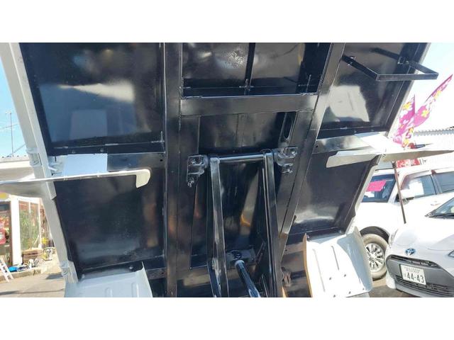 キャンター 　３ｔトラック　ダンプ　低床　ＡＴ　後輪ダブル　レーンアシスト　ＥＴＣ　キーレスエントリー　ターボ　エアコン　パワーウィンドウ　運転席エアバッグ　外装板金ペイント　コボレーン　中間ピン（17枚目）