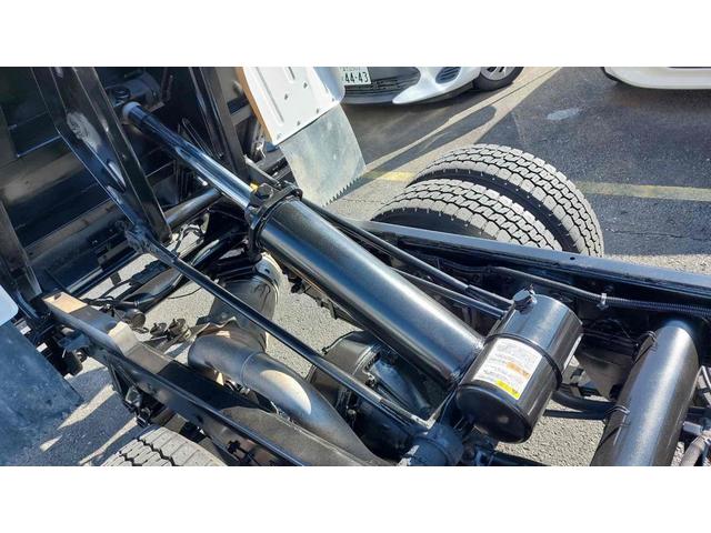 キャンター 　３ｔトラック　ダンプ　低床　ＡＴ　後輪ダブル　レーンアシスト　ＥＴＣ　キーレスエントリー　ターボ　エアコン　パワーウィンドウ　運転席エアバッグ　外装板金ペイント　コボレーン　中間ピン（18枚目）