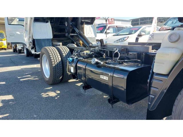 キャンター 　３ｔトラック　ダンプ　低床　ＡＴ　後輪ダブル　レーンアシスト　ＥＴＣ　キーレスエントリー　ターボ　エアコン　パワーウィンドウ　運転席エアバッグ　外装板金ペイント　コボレーン　中間ピン（25枚目）