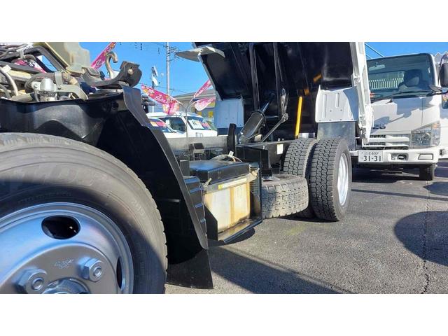 キャンター 　３ｔトラック　ダンプ　低床　ＡＴ　後輪ダブル　レーンアシスト　ＥＴＣ　キーレスエントリー　ターボ　エアコン　パワーウィンドウ　運転席エアバッグ　外装板金ペイント　コボレーン　中間ピン（27枚目）