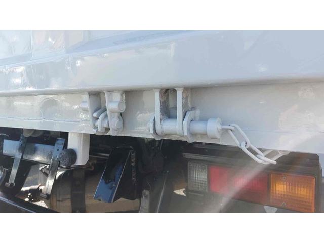 キャンター 　３ｔトラック　ダンプ　低床　ＡＴ　後輪ダブル　レーンアシスト　ＥＴＣ　キーレスエントリー　ターボ　エアコン　パワーウィンドウ　運転席エアバッグ　外装板金ペイント　コボレーン　中間ピン（44枚目）