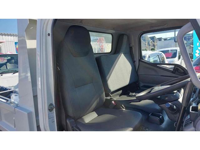 キャンター 　３ｔトラック　ダンプ　低床　ＡＴ　後輪ダブル　レーンアシスト　ＥＴＣ　キーレスエントリー　ターボ　エアコン　パワーウィンドウ　運転席エアバッグ　外装板金ペイント　コボレーン　中間ピン（50枚目）