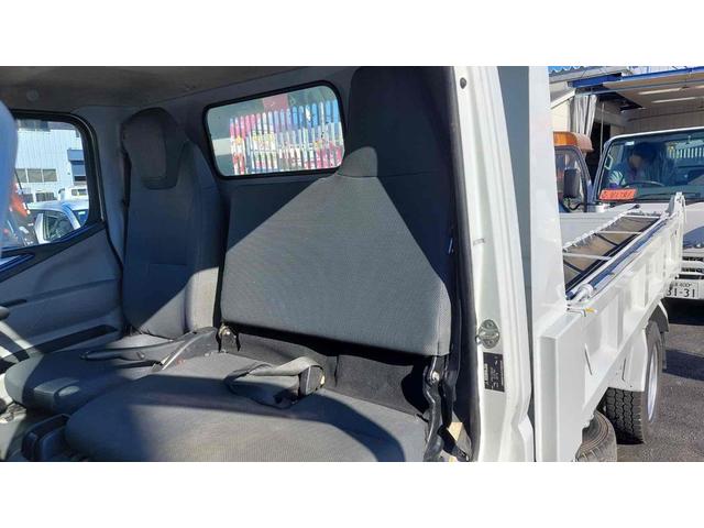 キャンター 　３ｔトラック　ダンプ　低床　ＡＴ　後輪ダブル　レーンアシスト　ＥＴＣ　キーレスエントリー　ターボ　エアコン　パワーウィンドウ　運転席エアバッグ　外装板金ペイント　コボレーン　中間ピン（55枚目）