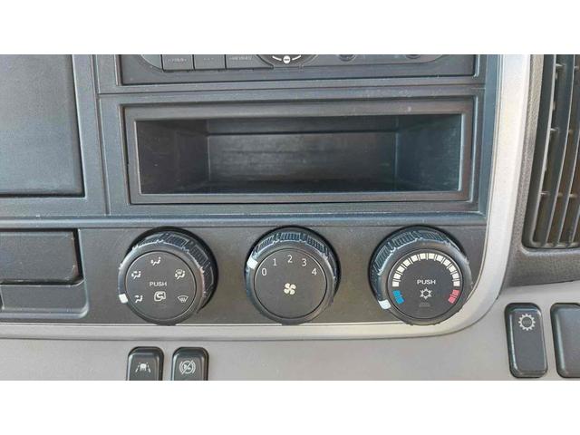 キャンター 　３ｔトラック　ダンプ　低床　ＡＴ　後輪ダブル　レーンアシスト　ＥＴＣ　キーレスエントリー　ターボ　エアコン　パワーウィンドウ　運転席エアバッグ　外装板金ペイント　コボレーン　中間ピン（56枚目）