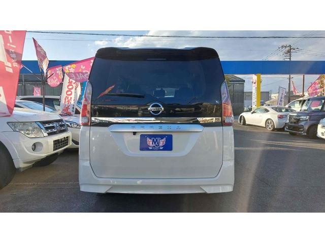 セレナ Ｓ　バックカメラ　ナビ　ＴＶ　オートクルーズコントロール　衝突被害軽減システム　両側スライド・片側電動　オートライト　スマートキー　電動格納ミラー　３列シート　ＣＶＴ　アルミホイール　ＣＤ　ＤＶＤ再生（16枚目）