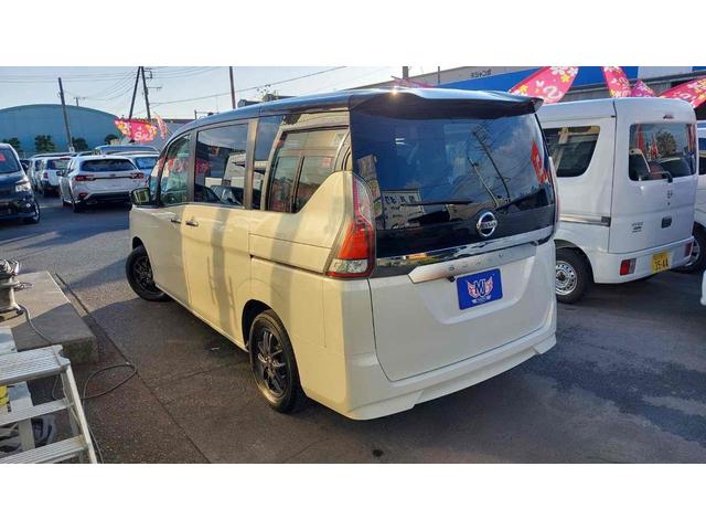 セレナ Ｓ　バックカメラ　ナビ　ＴＶ　オートクルーズコントロール　衝突被害軽減システム　両側スライド・片側電動　オートライト　スマートキー　電動格納ミラー　３列シート　ＣＶＴ　アルミホイール　ＣＤ　ＤＶＤ再生（17枚目）