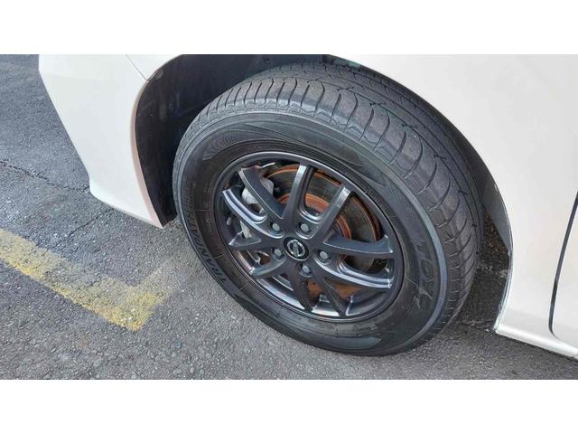 セレナ Ｓ　バックカメラ　ナビ　ＴＶ　オートクルーズコントロール　衝突被害軽減システム　両側スライド・片側電動　オートライト　スマートキー　電動格納ミラー　３列シート　ＣＶＴ　アルミホイール　ＣＤ　ＤＶＤ再生（20枚目）