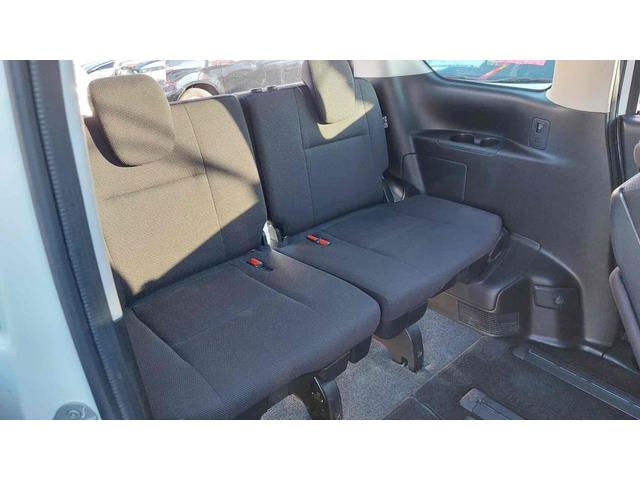 セレナ Ｓ　バックカメラ　ナビ　ＴＶ　オートクルーズコントロール　衝突被害軽減システム　両側スライド・片側電動　オートライト　スマートキー　電動格納ミラー　３列シート　ＣＶＴ　アルミホイール　ＣＤ　ＤＶＤ再生（37枚目）