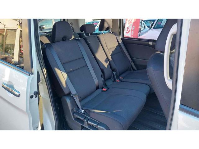 セレナ Ｓ　バックカメラ　ナビ　ＴＶ　オートクルーズコントロール　衝突被害軽減システム　両側スライド・片側電動　オートライト　スマートキー　電動格納ミラー　３列シート　ＣＶＴ　アルミホイール　ＣＤ　ＤＶＤ再生（40枚目）