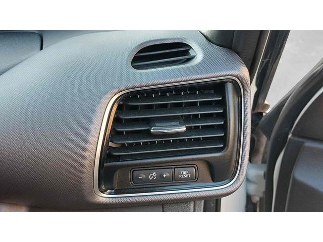 セレナ Ｓ　バックカメラ　ナビ　ＴＶ　オートクルーズコントロール　衝突被害軽減システム　両側スライド・片側電動　オートライト　スマートキー　電動格納ミラー　３列シート　ＣＶＴ　アルミホイール　ＣＤ　ＤＶＤ再生（41枚目）