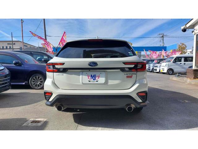 レヴォーグ ＳＴＩスポーツ　ＥＸ　４ＷＤ　ワンオーナー　ＥＴＣ　全周囲カメラ　ナビ　ＴＶ　オートクルーズコントロール　衝突被害軽減システム　アルミホイール　オートライト　ＬＥＤヘッドランプ　パワーシート　ターボ　スマートキー（16枚目）