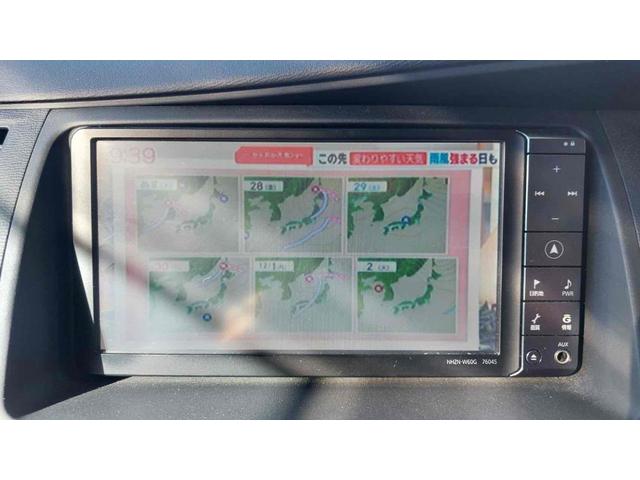 アイシス プラタナ　Ｕセレクション　ドライブレコーダー　ＥＴＣ　バックカメラ　ナビ　ＴＶ　両側電動スライドドア　ＨＩＤ　電動リアゲート　スマートキー　電動格納ミラー　３列シート　ＣＶＴ　アルミホイール　ＣＤ　ＤＶＤ再生（5枚目）