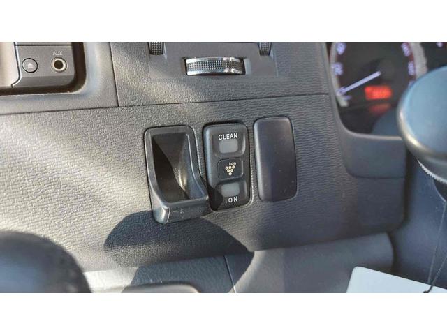 アイシス プラタナ　Ｕセレクション　ドライブレコーダー　ＥＴＣ　バックカメラ　ナビ　ＴＶ　両側電動スライドドア　ＨＩＤ　電動リアゲート　スマートキー　電動格納ミラー　３列シート　ＣＶＴ　アルミホイール　ＣＤ　ＤＶＤ再生（9枚目）