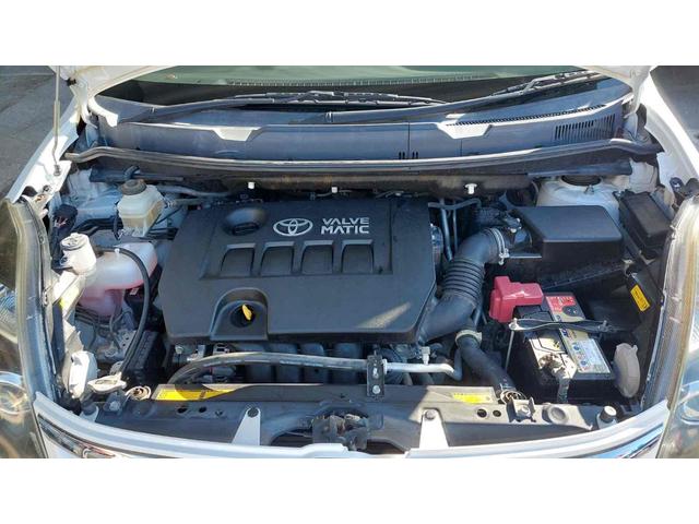 アイシス プラタナ　Ｕセレクション　ドライブレコーダー　ＥＴＣ　バックカメラ　ナビ　ＴＶ　両側電動スライドドア　ＨＩＤ　電動リアゲート　スマートキー　電動格納ミラー　３列シート　ＣＶＴ　アルミホイール　ＣＤ　ＤＶＤ再生（19枚目）