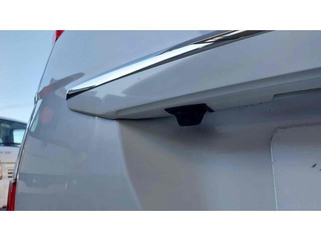 アイシス プラタナ　Ｕセレクション　ドライブレコーダー　ＥＴＣ　バックカメラ　ナビ　ＴＶ　両側電動スライドドア　ＨＩＤ　電動リアゲート　スマートキー　電動格納ミラー　３列シート　ＣＶＴ　アルミホイール　ＣＤ　ＤＶＤ再生（29枚目）