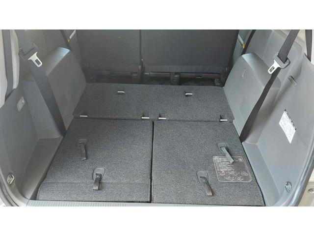 アイシス プラタナ　Ｕセレクション　ドライブレコーダー　ＥＴＣ　バックカメラ　ナビ　ＴＶ　両側電動スライドドア　ＨＩＤ　電動リアゲート　スマートキー　電動格納ミラー　３列シート　ＣＶＴ　アルミホイール　ＣＤ　ＤＶＤ再生（62枚目）