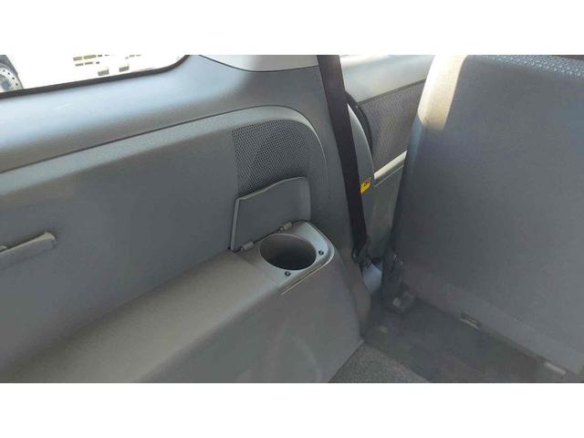 アイシス プラタナ　Ｕセレクション　ドライブレコーダー　ＥＴＣ　バックカメラ　ナビ　ＴＶ　両側電動スライドドア　ＨＩＤ　電動リアゲート　スマートキー　電動格納ミラー　３列シート　ＣＶＴ　アルミホイール　ＣＤ　ＤＶＤ再生（64枚目）