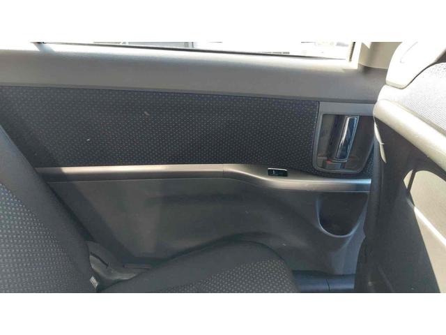 アイシス プラタナ　Ｕセレクション　ドライブレコーダー　ＥＴＣ　バックカメラ　ナビ　ＴＶ　両側電動スライドドア　ＨＩＤ　電動リアゲート　スマートキー　電動格納ミラー　３列シート　ＣＶＴ　アルミホイール　ＣＤ　ＤＶＤ再生（69枚目）