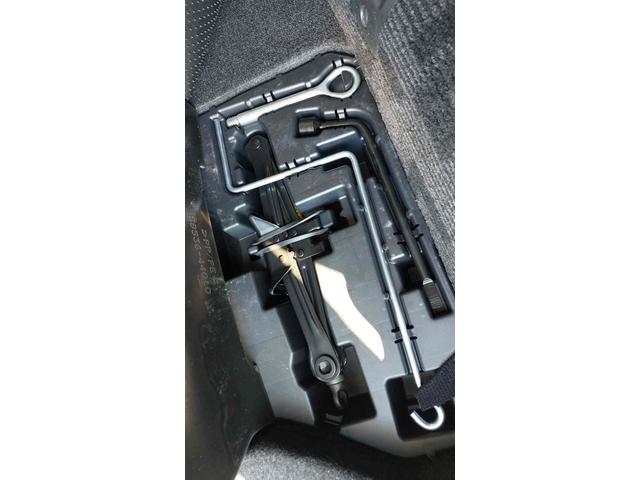 アイシス プラタナ　Ｕセレクション　ドライブレコーダー　ＥＴＣ　バックカメラ　ナビ　ＴＶ　両側電動スライドドア　ＨＩＤ　電動リアゲート　スマートキー　電動格納ミラー　３列シート　ＣＶＴ　アルミホイール　ＣＤ　ＤＶＤ再生（70枚目）