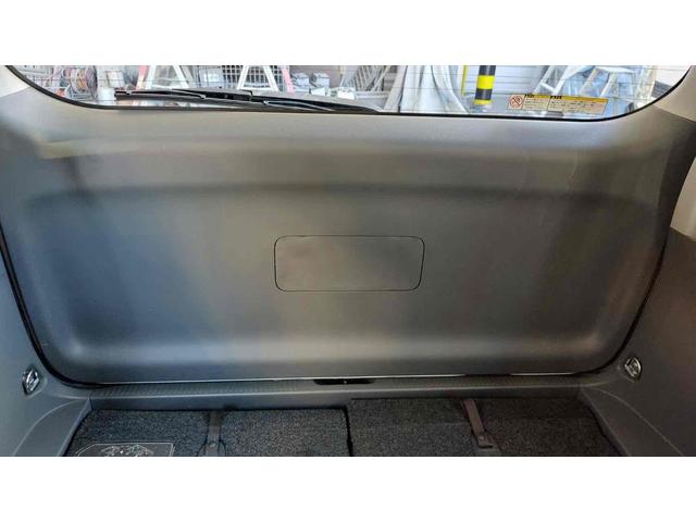 アイシス プラタナ　Ｕセレクション　ドライブレコーダー　ＥＴＣ　バックカメラ　ナビ　ＴＶ　両側電動スライドドア　ＨＩＤ　電動リアゲート　スマートキー　電動格納ミラー　３列シート　ＣＶＴ　アルミホイール　ＣＤ　ＤＶＤ再生（72枚目）