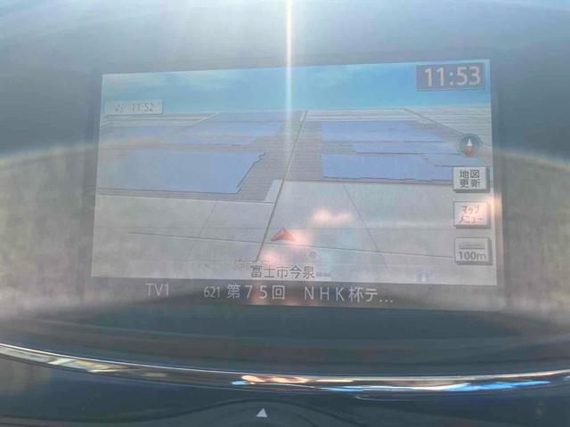 エルグランド ２５０ハイウェイスター　ＥＴＣ　全周囲カメラ　ナビ　ＴＶ　両側電動スライドドア　オートライト　ＨＩＤ　スマートキー　電動格納ミラー　３列シート　フルフラット　ハーフレザーシート　オットマン　ＣＶＴ　アルミホイール　ＣＤ（3枚目）