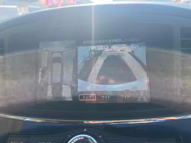 エルグランド ２５０ハイウェイスター　ＥＴＣ　全周囲カメラ　ナビ　ＴＶ　両側電動スライドドア　オートライト　ＨＩＤ　スマートキー　電動格納ミラー　３列シート　フルフラット　ハーフレザーシート　オットマン　ＣＶＴ　アルミホイール　ＣＤ（6枚目）