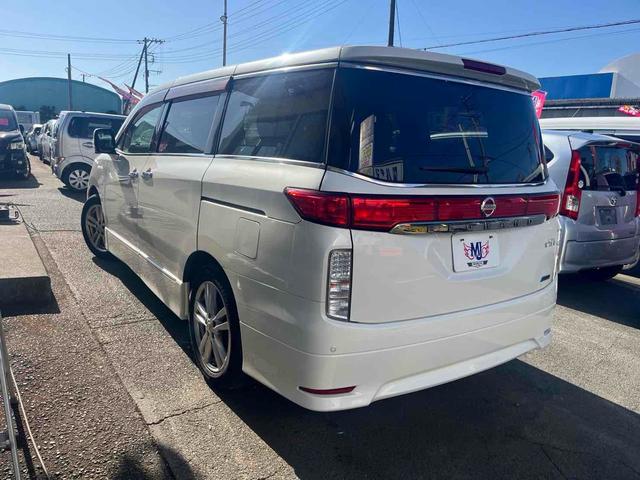 エルグランド ２５０ハイウェイスター　ＥＴＣ　全周囲カメラ　ナビ　ＴＶ　両側電動スライドドア　オートライト　ＨＩＤ　スマートキー　電動格納ミラー　３列シート　フルフラット　ハーフレザーシート　オットマン　ＣＶＴ　アルミホイール　ＣＤ（16枚目）