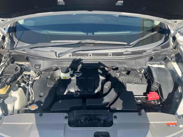 エルグランド ２５０ハイウェイスター　ＥＴＣ　全周囲カメラ　ナビ　ＴＶ　両側電動スライドドア　オートライト　ＨＩＤ　スマートキー　電動格納ミラー　３列シート　フルフラット　ハーフレザーシート　オットマン　ＣＶＴ　アルミホイール　ＣＤ（19枚目）