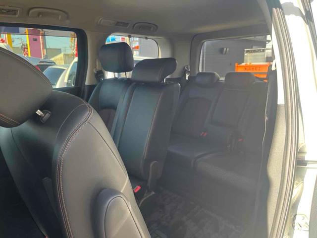 エルグランド ２５０ハイウェイスター　ＥＴＣ　全周囲カメラ　ナビ　ＴＶ　両側電動スライドドア　オートライト　ＨＩＤ　スマートキー　電動格納ミラー　３列シート　フルフラット　ハーフレザーシート　オットマン　ＣＶＴ　アルミホイール　ＣＤ（37枚目）