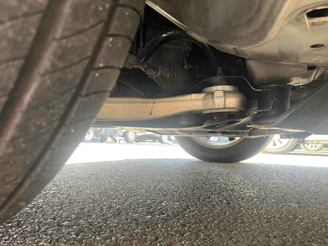 エルグランド ２５０ハイウェイスター　ＥＴＣ　全周囲カメラ　ナビ　ＴＶ　両側電動スライドドア　オートライト　ＨＩＤ　スマートキー　電動格納ミラー　３列シート　フルフラット　ハーフレザーシート　オットマン　ＣＶＴ　アルミホイール　ＣＤ（40枚目）