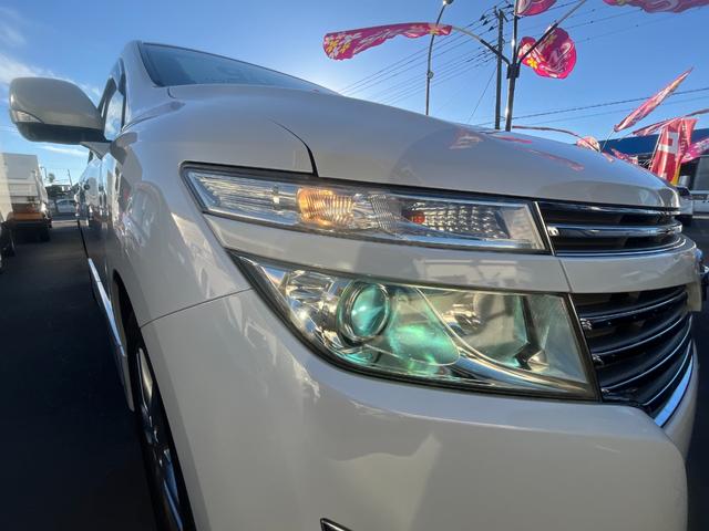 エルグランド ２５０ハイウェイスター　ＥＴＣ　全周囲カメラ　ナビ　ＴＶ　両側電動スライドドア　オートライト　ＨＩＤ　スマートキー　電動格納ミラー　３列シート　フルフラット　ハーフレザーシート　オットマン　ＣＶＴ　アルミホイール　ＣＤ（43枚目）