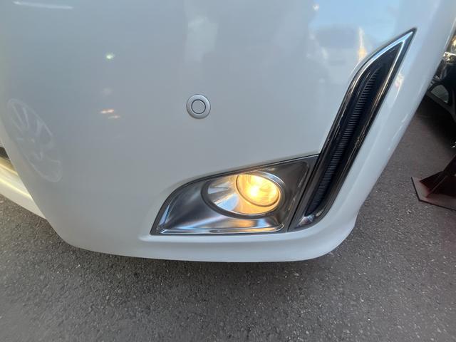 エルグランド ２５０ハイウェイスター　ＥＴＣ　全周囲カメラ　ナビ　ＴＶ　両側電動スライドドア　オートライト　ＨＩＤ　スマートキー　電動格納ミラー　３列シート　フルフラット　ハーフレザーシート　オットマン　ＣＶＴ　アルミホイール　ＣＤ（47枚目）