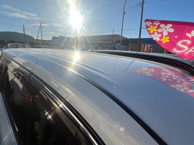 エルグランド ２５０ハイウェイスター　ＥＴＣ　全周囲カメラ　ナビ　ＴＶ　両側電動スライドドア　オートライト　ＨＩＤ　スマートキー　電動格納ミラー　３列シート　フルフラット　ハーフレザーシート　オットマン　ＣＶＴ　アルミホイール　ＣＤ（50枚目）