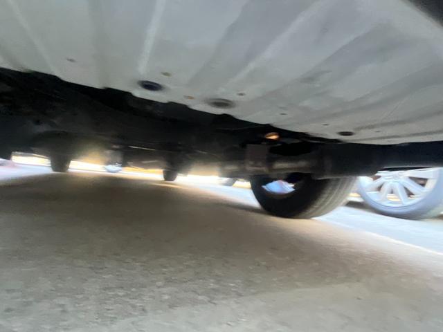 エルグランド ２５０ハイウェイスター　ＥＴＣ　全周囲カメラ　ナビ　ＴＶ　両側電動スライドドア　オートライト　ＨＩＤ　スマートキー　電動格納ミラー　３列シート　フルフラット　ハーフレザーシート　オットマン　ＣＶＴ　アルミホイール　ＣＤ（56枚目）