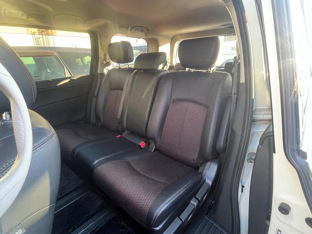 エルグランド ２５０ハイウェイスター　ＥＴＣ　全周囲カメラ　ナビ　ＴＶ　両側電動スライドドア　オートライト　ＨＩＤ　スマートキー　電動格納ミラー　３列シート　フルフラット　ハーフレザーシート　オットマン　ＣＶＴ　アルミホイール　ＣＤ（65枚目）