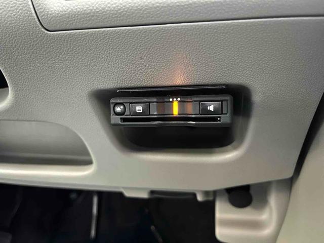 ムーヴ Ｌ　ＳＡＩＩＩ　ＥＴＣ　衝突被害軽減システム　オートマチックハイビーム　キーレスエントリー　アイドリングストップ　電動格納ミラー　ベンチシート　ＣＶＴ　盗難防止システム　ＡＢＳ　ＥＳＣ　ＣＤ　衝突安全ボディ　エアコン（6枚目）