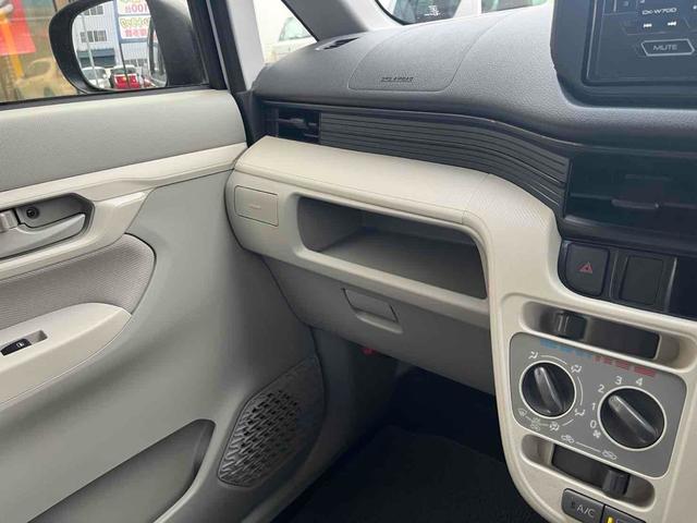 ムーヴ Ｌ　ＳＡＩＩＩ　ＥＴＣ　衝突被害軽減システム　オートマチックハイビーム　キーレスエントリー　アイドリングストップ　電動格納ミラー　ベンチシート　ＣＶＴ　盗難防止システム　ＡＢＳ　ＥＳＣ　ＣＤ　衝突安全ボディ　エアコン（8枚目）