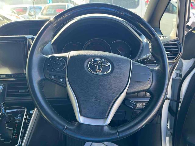 エスクァイア Ｇｉ　ＥＴＣ　バックカメラ　ナビ　ＴＶ　クリアランスソナー　オートクルーズコントロール　レーンアシスト　衝突被害軽減システム　両側電動スライドドア　オートマチックハイビーム　オートライト　ＬＥＤヘッドランプ（2枚目）