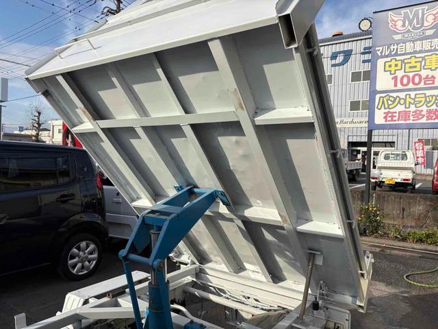 キャリイトラック ダンプ　４ＷＤ　ＭＴ　エアコン　運転席エアバッグ（19枚目）