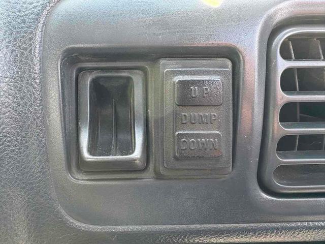 キャリイトラック ダンプ　４ＷＤ　ＭＴ　エアコン　運転席エアバッグ（34枚目）