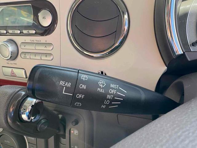 アルトラパンショコラ Ｘ　ＥＴＣ　オートライト　ＨＩＤ　スマートキー　アイドリングストップ　電動格納ミラー　ベンチシート　ＣＶＴ　盗難防止システム　ＡＢＳ　ＣＤ　衝突安全ボディ　エアコン　パワーステアリング　パワーウィンドウ（9枚目）