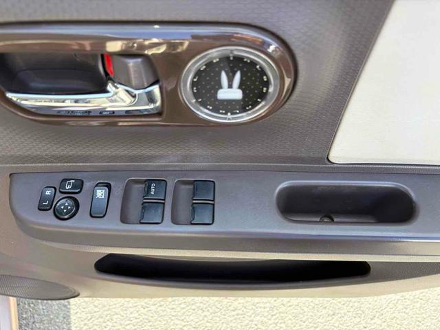 アルトラパンショコラ Ｘ　ＥＴＣ　オートライト　ＨＩＤ　スマートキー　アイドリングストップ　電動格納ミラー　ベンチシート　ＣＶＴ　盗難防止システム　ＡＢＳ　ＣＤ　衝突安全ボディ　エアコン　パワーステアリング　パワーウィンドウ（10枚目）