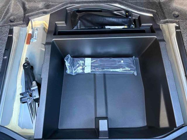 クラウンハイブリッド ロイヤル 後期 ドライブレコーダー ETC レーンアシスト オートクルーズコントロール 衝突被害軽減システム ナビ TV オートマチックハイビーム オートライト LEDヘッドランプ CVT スマートキー(50枚目)