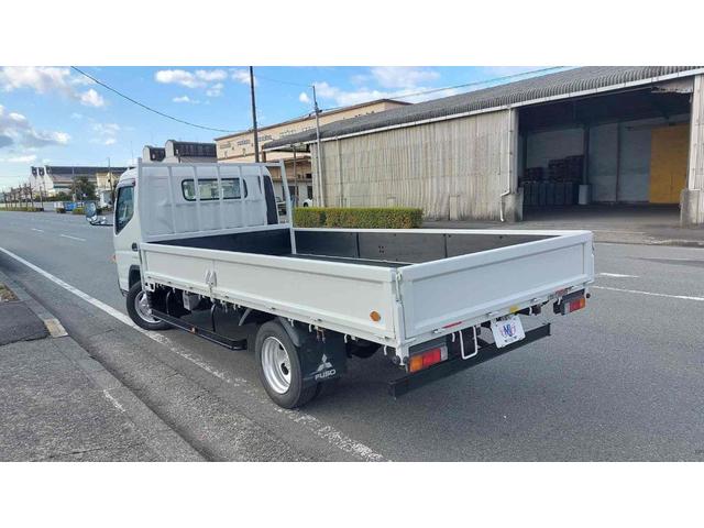 キャンター 　３ｔ　ワイドロングトラック　低床　ＣＶＴ　後輪ダブル　ＥＴＣ　キーレスエントリー　ターボ　エアコン　パワーウィンドウ　運転席エアバッグ　外装板金ペイント　ロープフック６ケ　長さ４３５ｃｍ　幅２０８ｃｍ（4枚目）