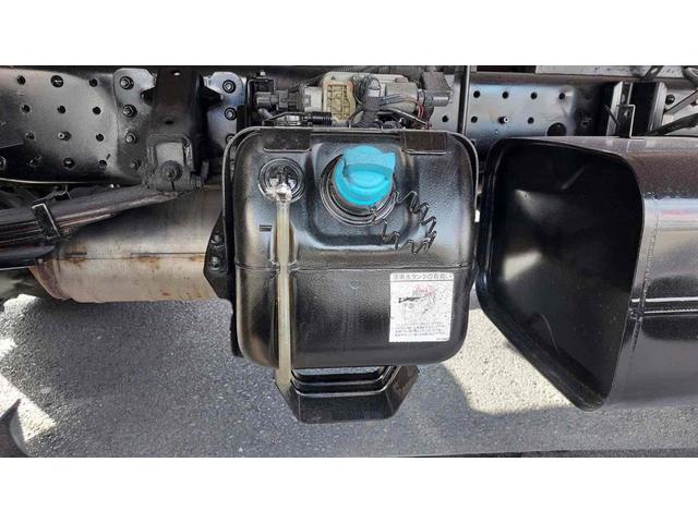 キャンター 　３ｔ　ワイドロングトラック　低床　ＣＶＴ　後輪ダブル　ＥＴＣ　キーレスエントリー　ターボ　エアコン　パワーウィンドウ　運転席エアバッグ　外装板金ペイント　ロープフック６ケ　長さ４３５ｃｍ　幅２０８ｃｍ（17枚目）