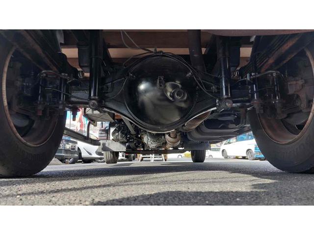 キャンター 　３ｔ　ワイドロングトラック　低床　ＣＶＴ　後輪ダブル　ＥＴＣ　キーレスエントリー　ターボ　エアコン　パワーウィンドウ　運転席エアバッグ　外装板金ペイント　ロープフック６ケ　長さ４３５ｃｍ　幅２０８ｃｍ（33枚目）