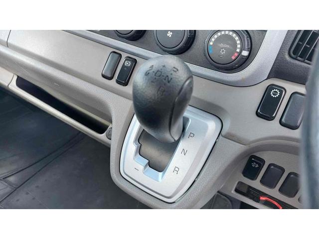 キャンター 　３ｔ　ワイドロングトラック　低床　ＣＶＴ　後輪ダブル　ＥＴＣ　キーレスエントリー　ターボ　エアコン　パワーウィンドウ　運転席エアバッグ　外装板金ペイント　ロープフック６ケ　長さ４３５ｃｍ　幅２０８ｃｍ（50枚目）