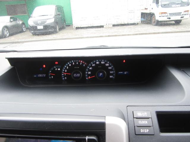 ノア X Gエディション 禁煙車 7人乗り ナビ TV リアモニター ETC Bカメラ 車検令和8年11月(17枚目)