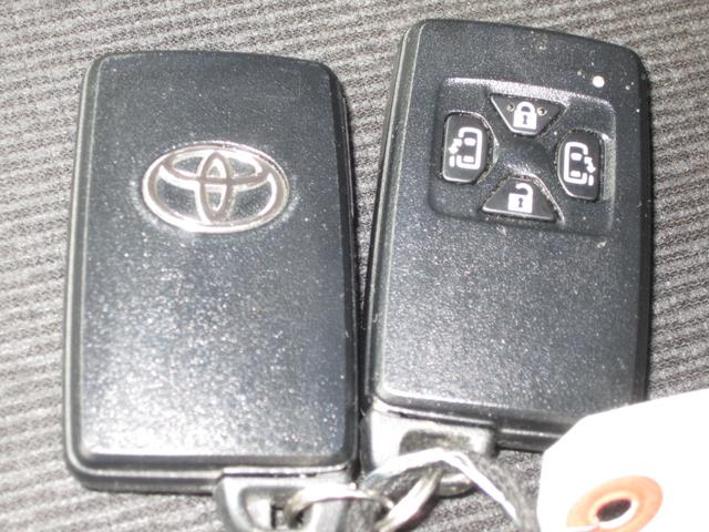 ノア X Gエディション 禁煙車 7人乗り ナビ TV リアモニター ETC Bカメラ 車検令和8年11月(28枚目)